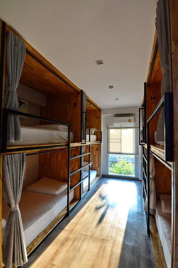 Lana Beds & Space Chiang Mai Zewnętrze zdjęcie