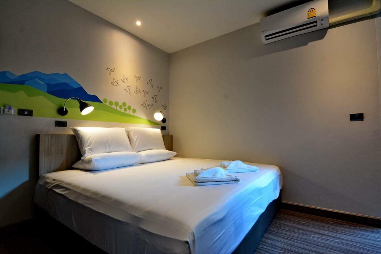 Lana Beds & Space Chiang Mai Zewnętrze zdjęcie