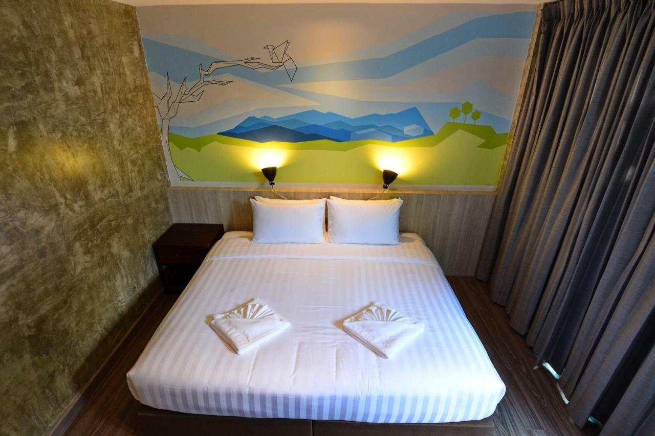 Lana Beds & Space Chiang Mai Zewnętrze zdjęcie