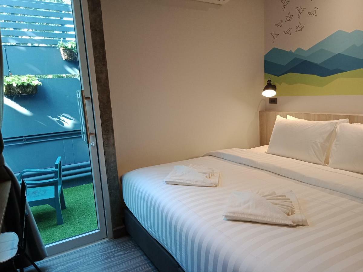 Lana Beds & Space Chiang Mai Zewnętrze zdjęcie